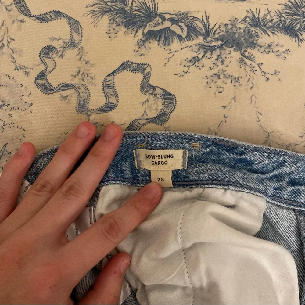 Madewell Low Slung Straight Cargo Jeans | Coleman Wash | Size 28 - Picture 10 of 12